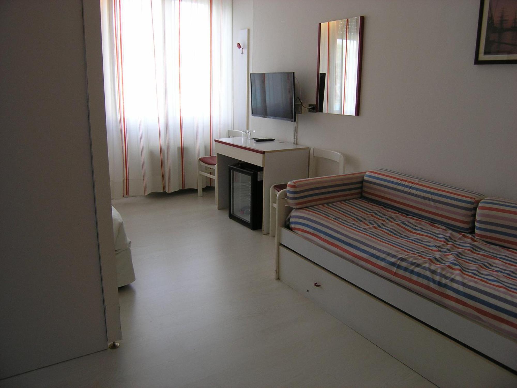 Elba Hotel Rosignano Solvay Oda fotoğraf